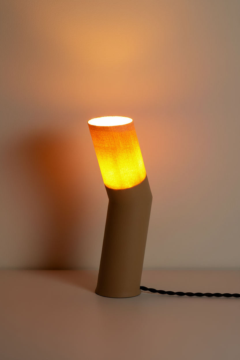 Lámpara de mesa de diseño LUA